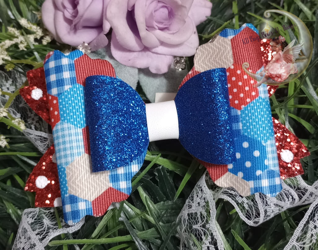 Scalloped Bow Patriotic patchwork